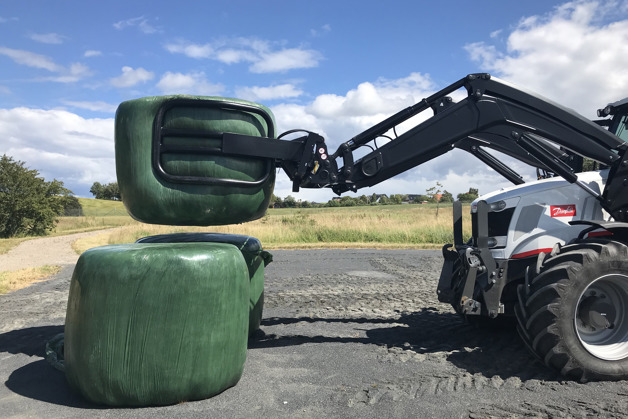 Optimization of tractor front loader