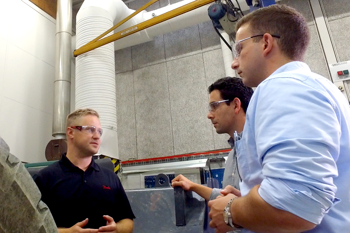 丹佛斯动力系统通过强大的本地化改善操作者体验