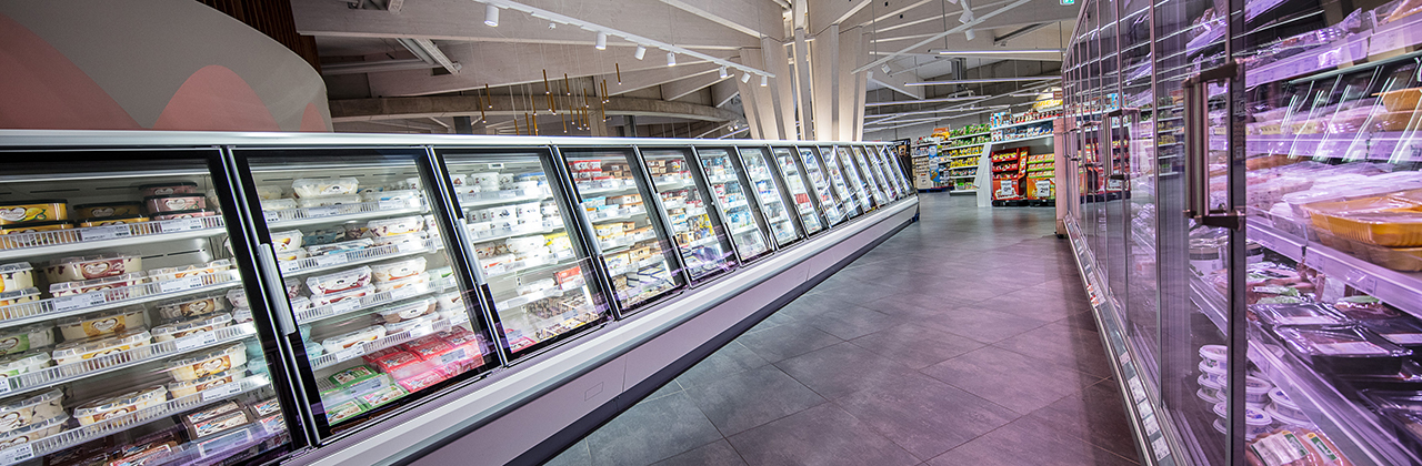 Kühlregale im aktiv & irma Markt in Oldenburg