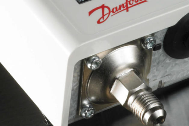 Panoramica sui pressostati e termostati Danfoss per la refrigerazione