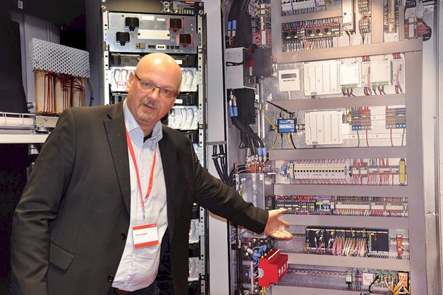 Tobias Badelt van Qinous over energieopslagsystemen met Danfoss drives