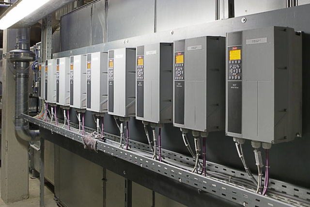 VLT® HVAC Drive FC 102