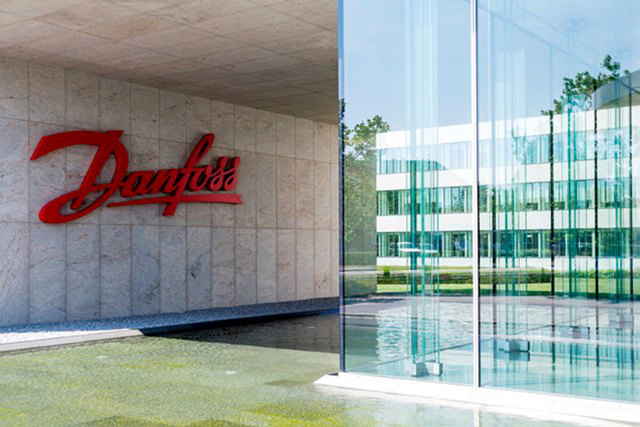 Eingang Danfoss Hauptgebäude in Nordborg, Dänemark