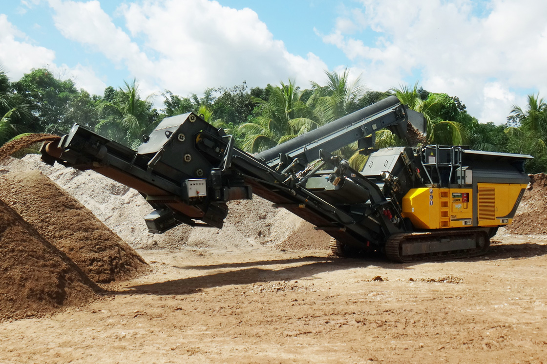VACON® 100 X para el control de las trituradoras compactas RUBBLE MASTER