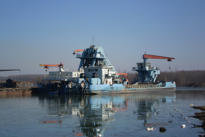 75% cost reduction in Serbian mining barge
