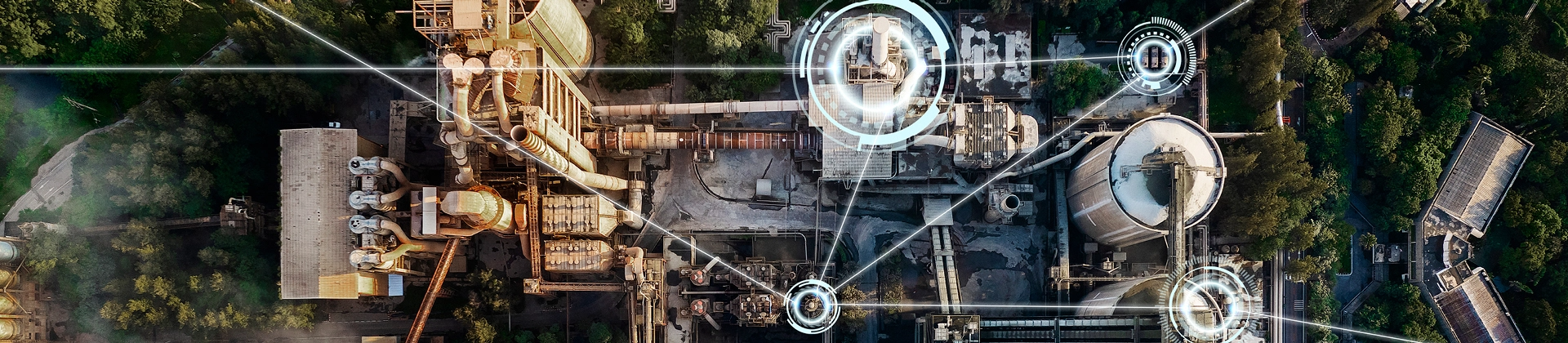 Pogled na postrojenje teške industrije iz vazduha