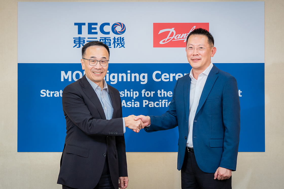 From left to right: Thomas Fann, President of TECO; Krisada Phetsuksiri, Head of Asia Pacific & India Regions, Danfoss Drives