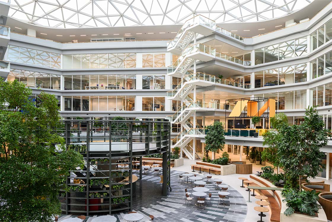 EDGE Amsterdam West atrium [Copyright: Bert Teunissen/EDGE]