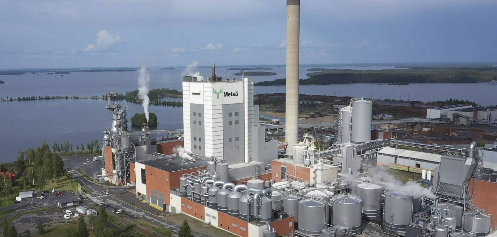 Metsä Fibre Oy:n Joutsenon-sellutehdas Lappeenrannassa on maailman suurin yksilinjainen havusellutehdas