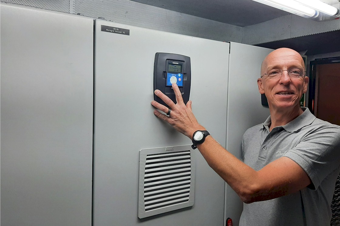 Danfoss Drives | Dick Kant with Microgrid for batteries AB Initio | STC Group | Electrification