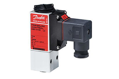 Presostatos compactos MBC 5100 para aplicaciones navales de Danfoss