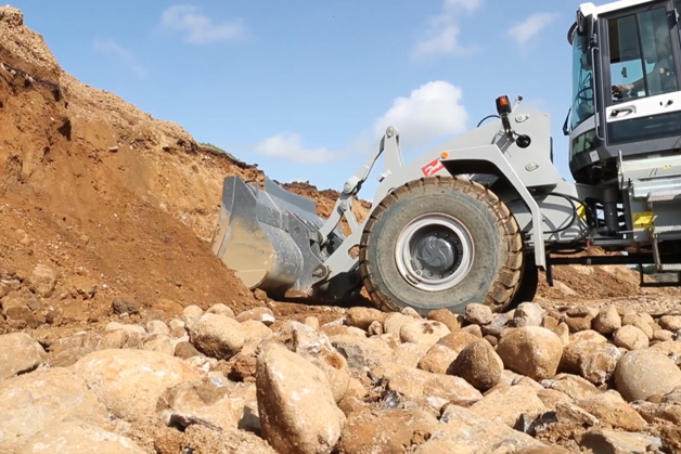 Wheel loader rimpull management