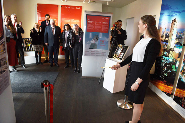 : Christina Clausen, granddaughter of Mads Clausen, cut the ribbon for the Danfoss Museum