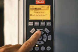 Danfoss LCP screen showing torque settings