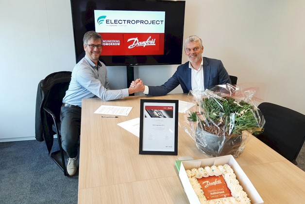 Electroproject ontvangt certificaat Danfoss Authorized Service Company | Marco Jonker en Thijs Peddemors | Danfoss Drives | Electroproject | 27 maart 2023