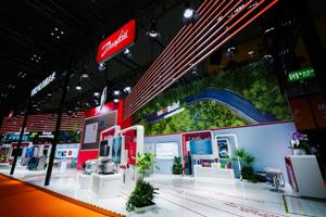 丹佛斯盛大亮相