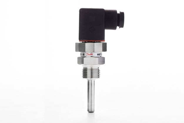 MBT 3250 temperature transmitter designed for industrial applications