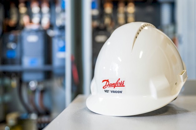 Danfoss workhat | Succesvolle energietransitie door krachtenbundeling | Holland Shipyards, Holland Ship Electric en Danfoss Drives