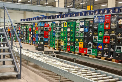 Clasificador de cajas totalmente automático de König.