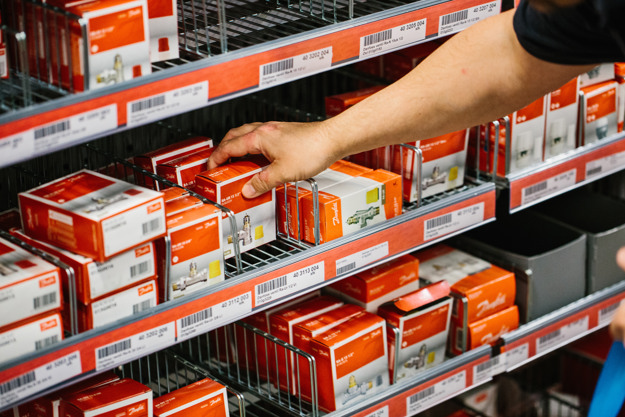 Hydronic distributors