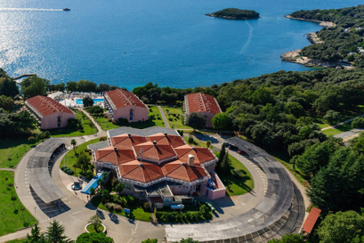 Un resort 3* riduce i tempi di attesa per l'acqua calda con l'MTCV