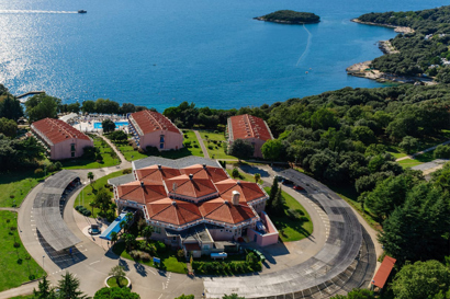 Un resort 3* riduce i tempi di attesa per l'acqua calda con l'MTCV