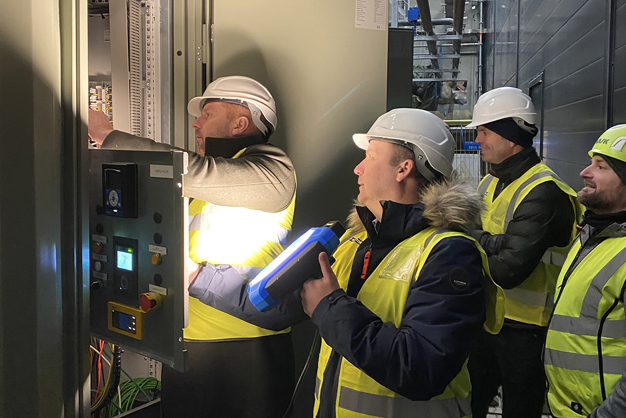 Z ľavej strany: Claus Larsen, Country Manager Danfoss Drives Sales Denmark, Carsten Loie, Key Account Manager, Danfoss Drives, Uffe Borup, CTO Everfuel a David Kolbak, aplikačný inžinier Danfoss Drives.