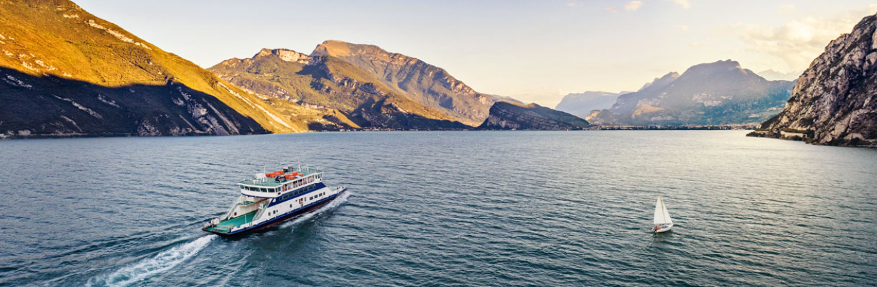 Decarbonizing shipping