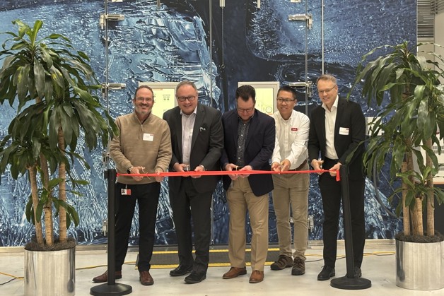 ribbon cutting at Danfoss commercial refrigeration lab opening