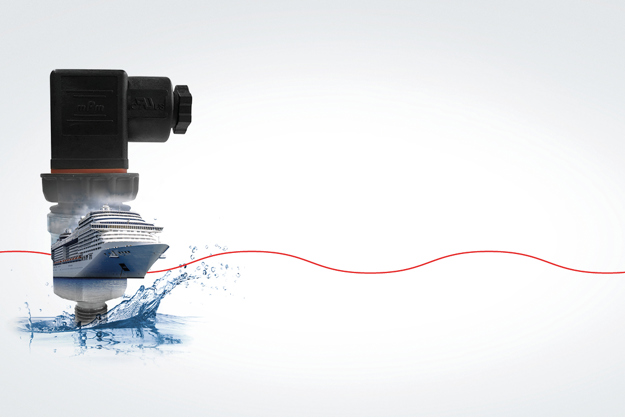 DST P40M pressure transmitter for marine applications