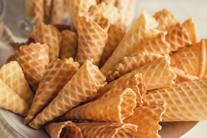 Por que usar drives inteligentes com controle de movimento integrado para máquinas de wafer?