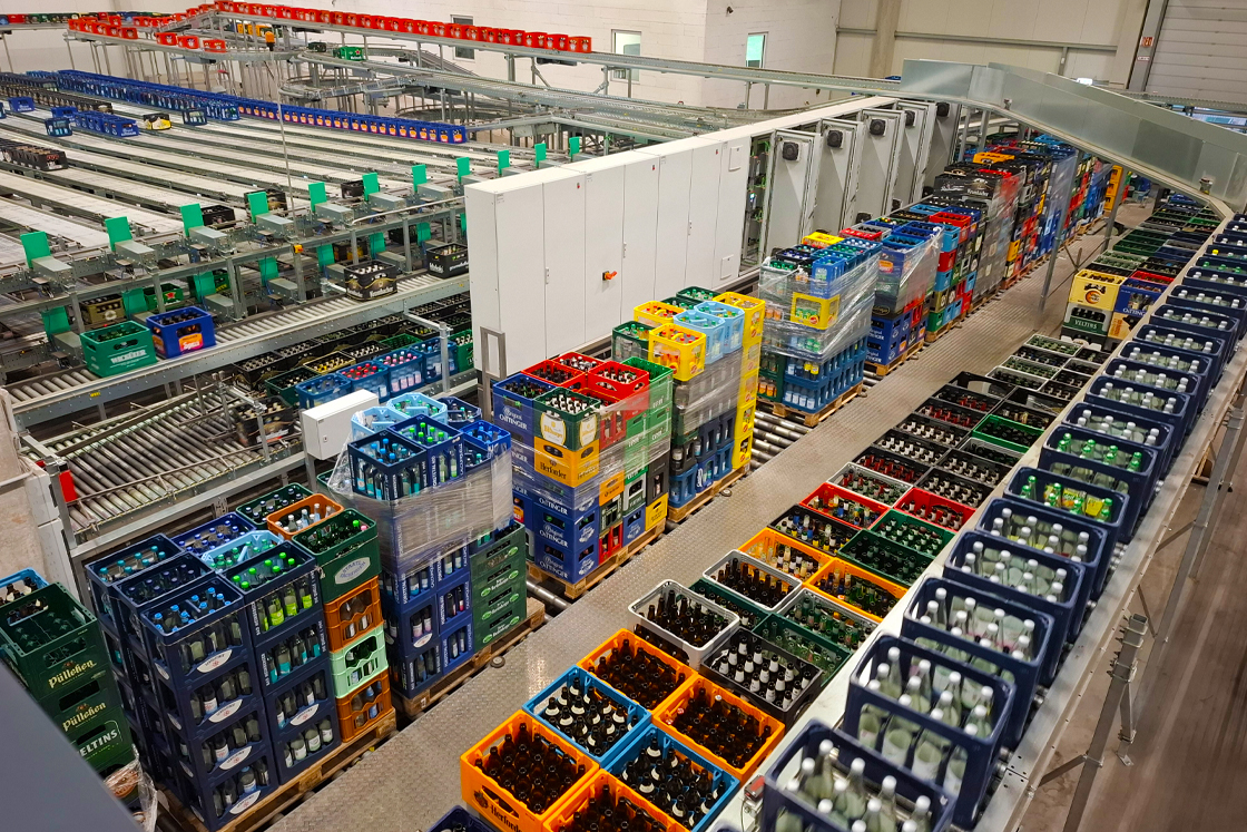Vollautomatischer Kistensortierer von König Maschinenbau für DGL
