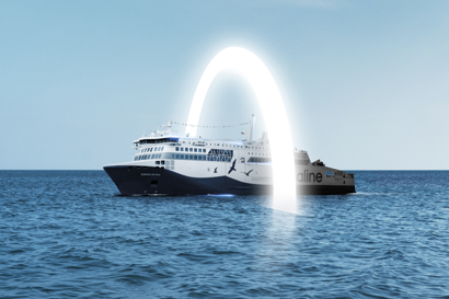 Ferry híbrido Wasaline navegando a través de un halo iC7