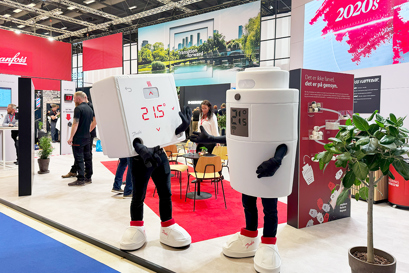 Smartha og Nico på standen